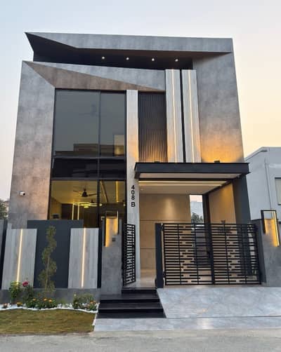 5 Marla OutStanding Designer House Available For Rent IN DHA Phase 9 Town