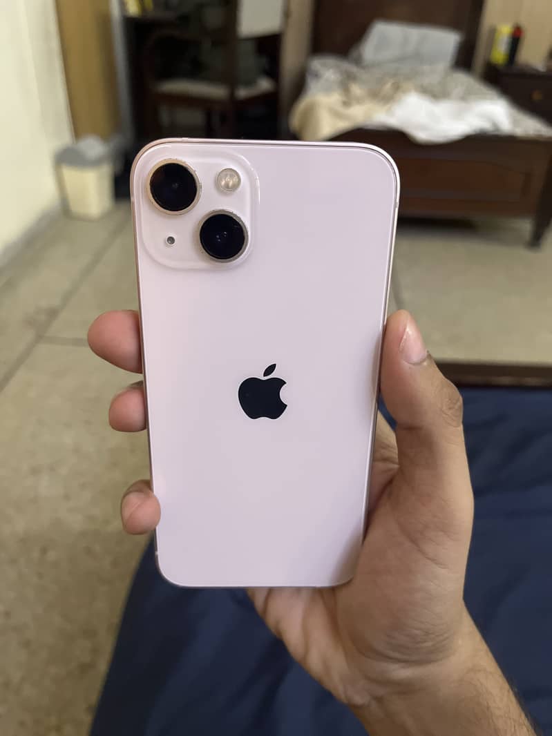 Apple iPhone 13 11