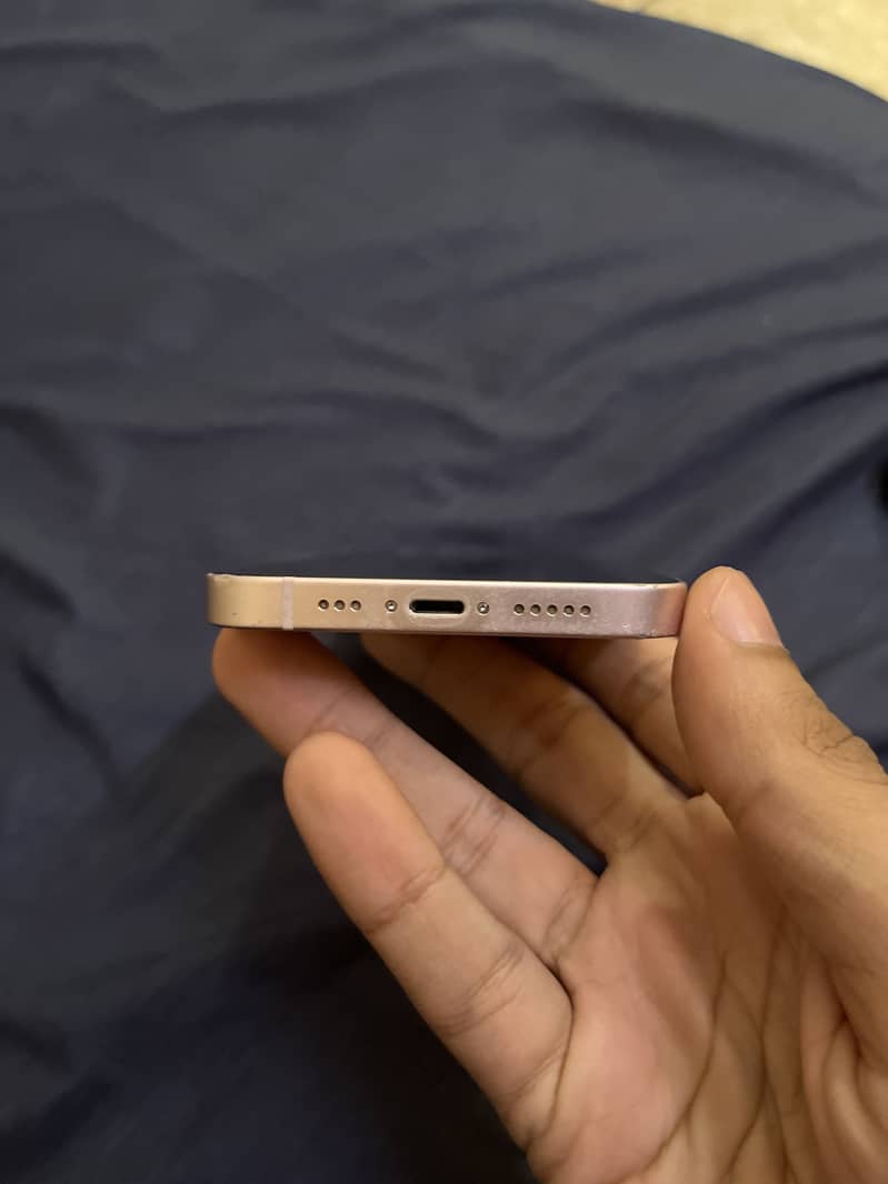 Apple iPhone 13 3