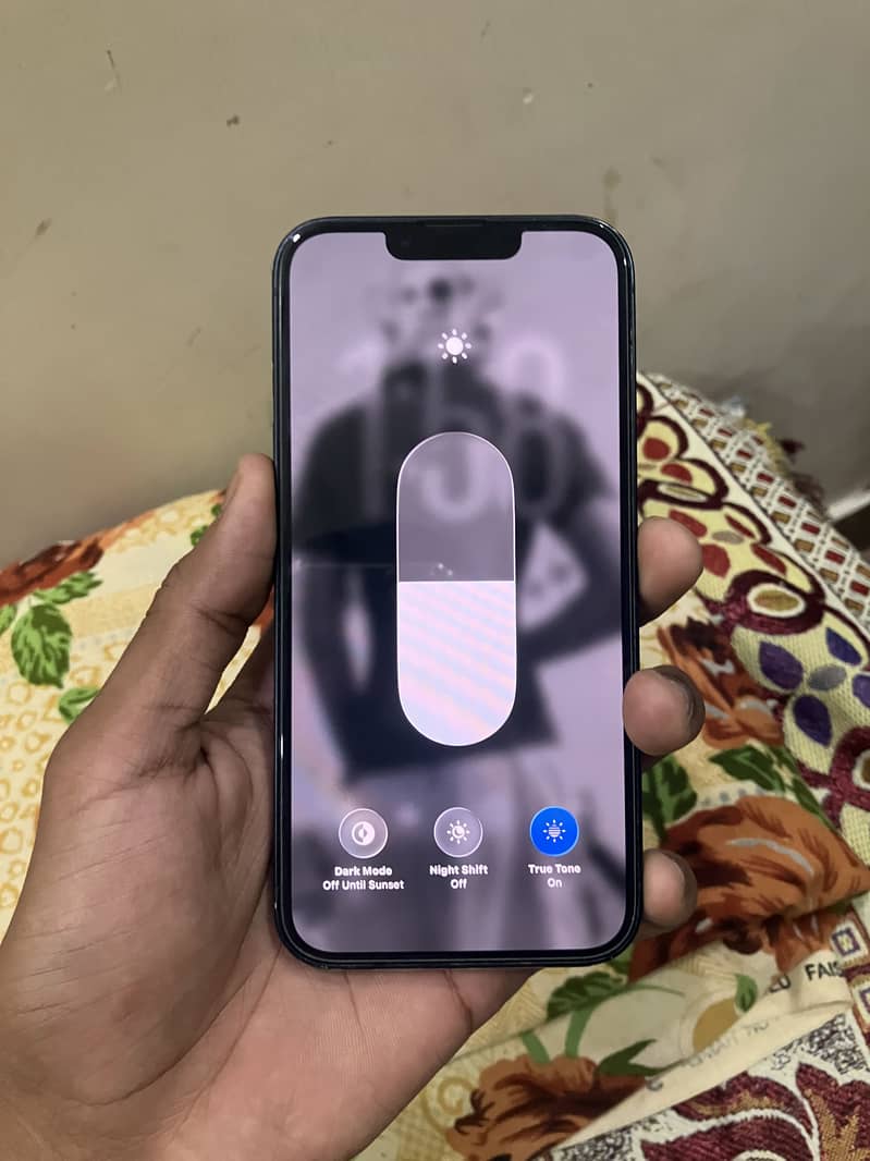 Apple iPhone 13 1