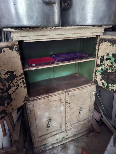 5 foot 10 inch height locker safe