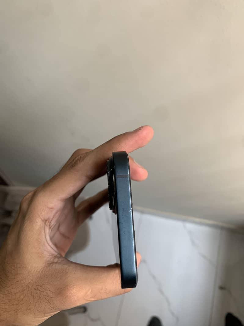 Apple iPhone 14 4
