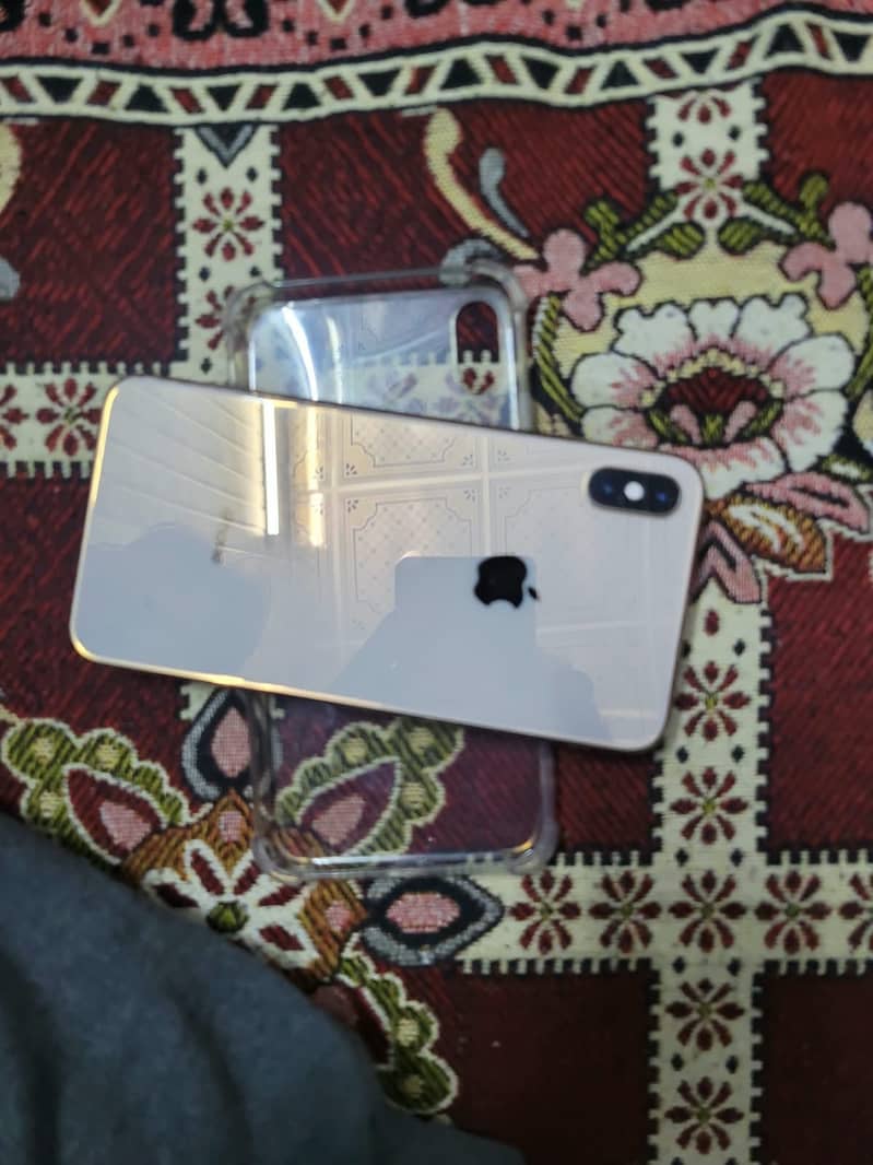 Apple iPhone XS Max 2