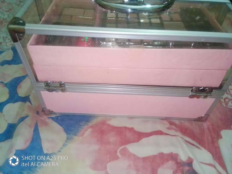 makeup box USA 3