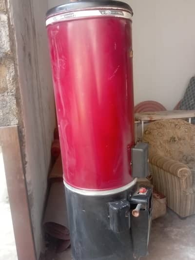 35 Gallon Electric & Gas Geyser for Sale | Hot Water Heater