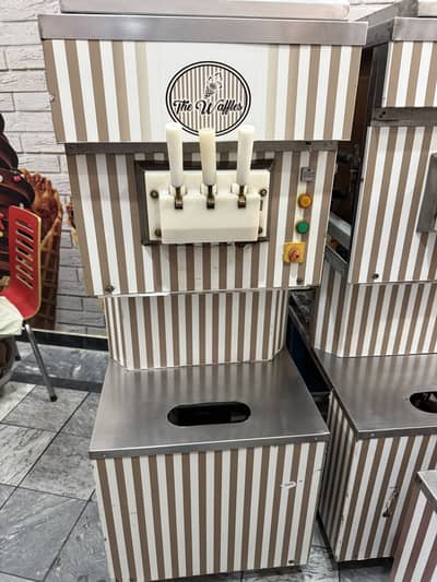 Commercial Ice Cream Machine for Sale – Good Condition