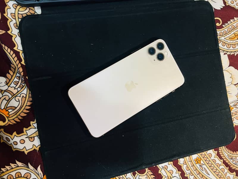 Apple iPhone 11 Pro Max 0