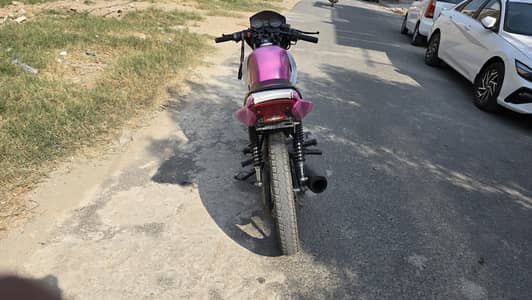 YBR YAMAHA 2018 BLACK