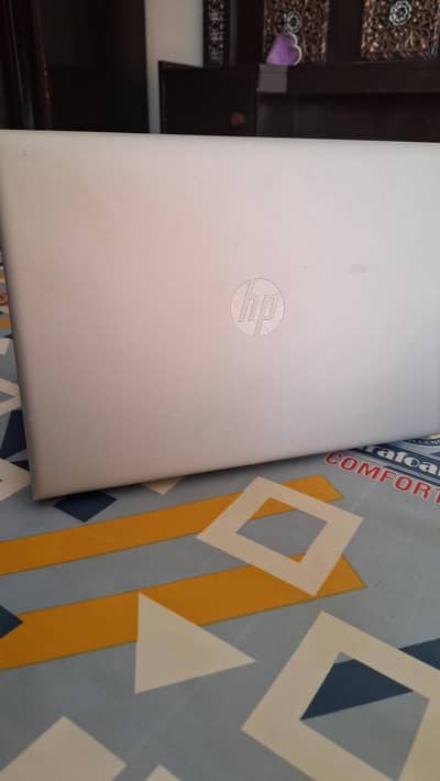 HP 8 256 COre I5 8th Gen