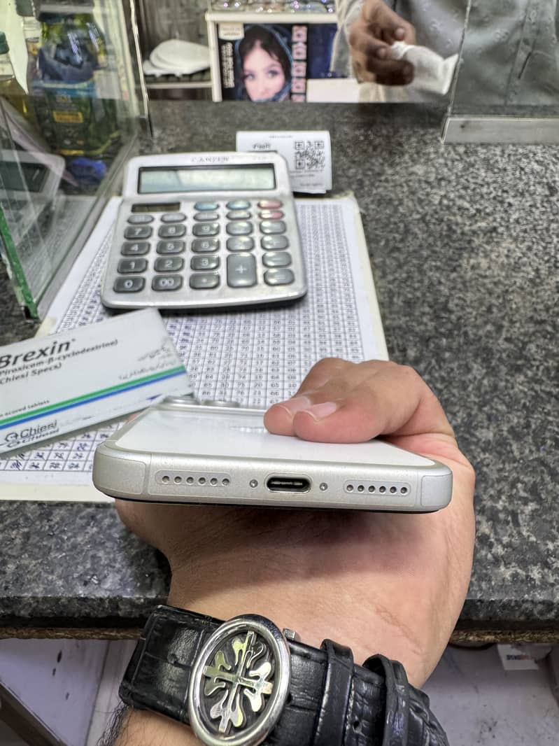 Apple iPhone 17 Pro Max 1