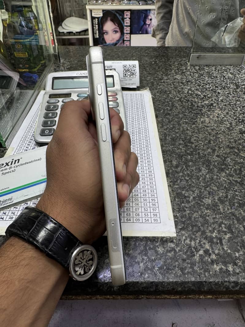 Apple iPhone 17 Pro Max 2
