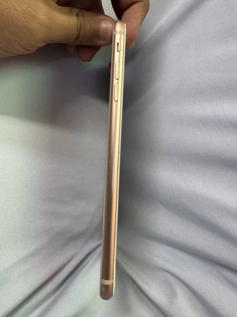Apple iPhone 8 Plus 1