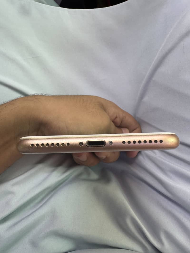 Apple iPhone 8 Plus 3