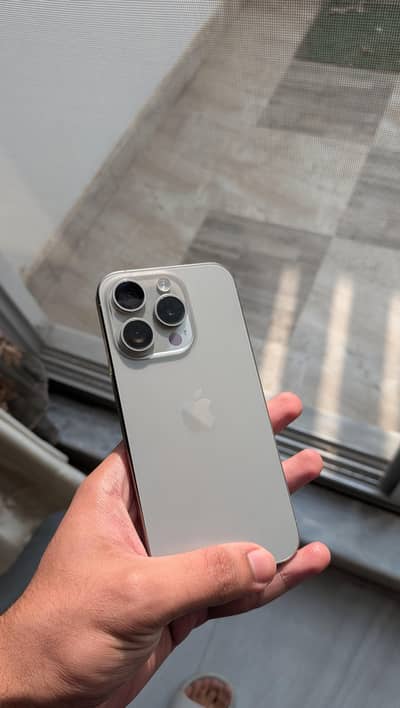 Apple iPhone 15 Pro