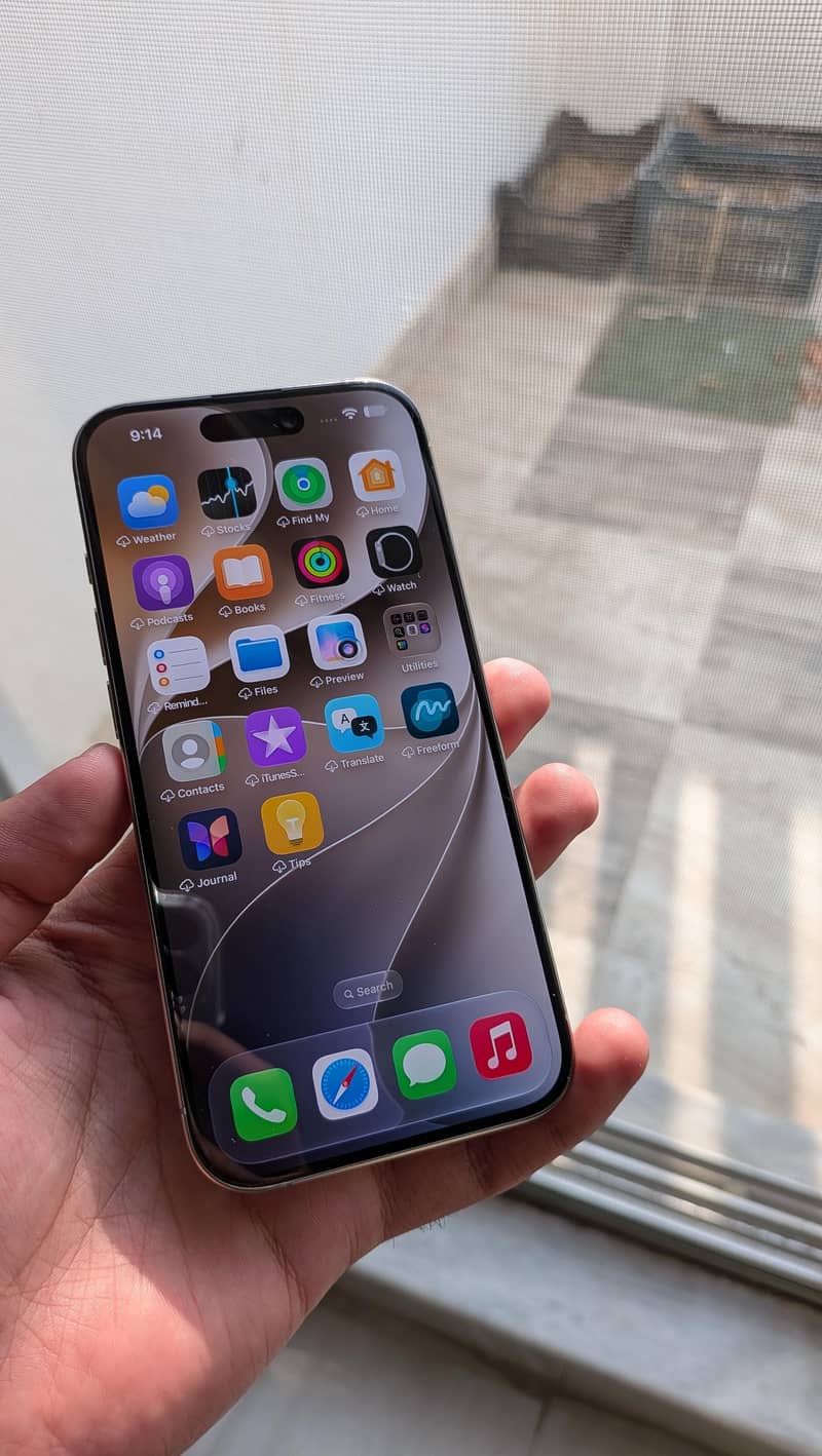 Apple iPhone 15 Pro 1