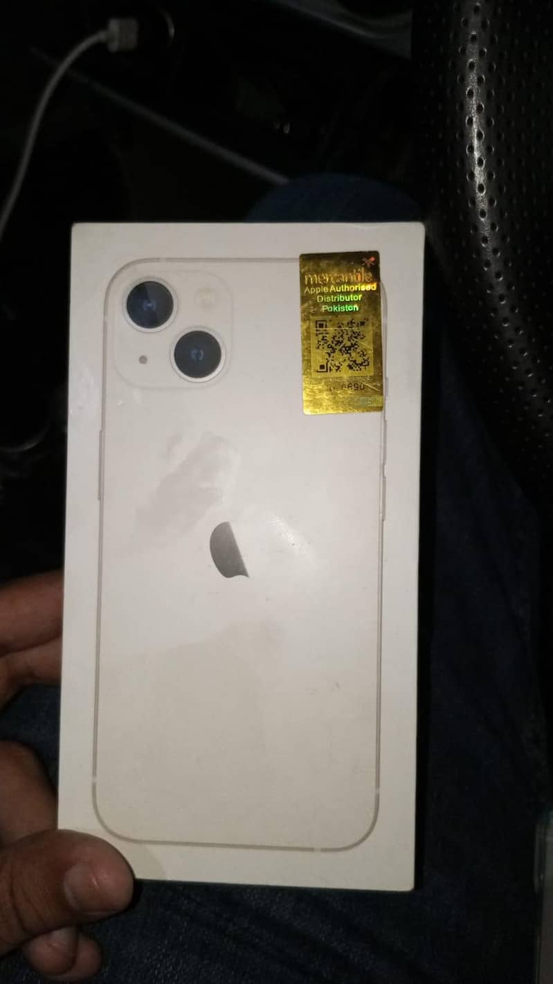 Apple iPhone 13 0