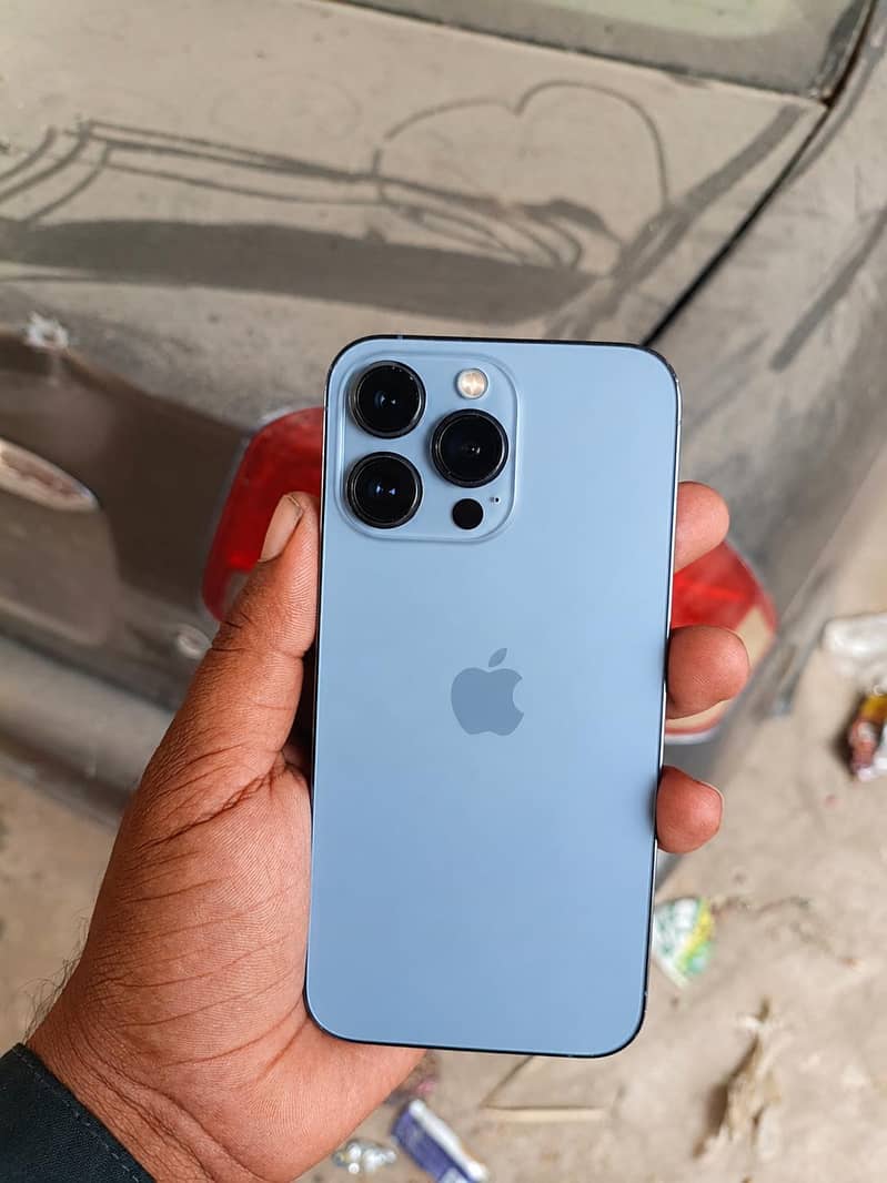 Apple iPhone 13 Pro 0