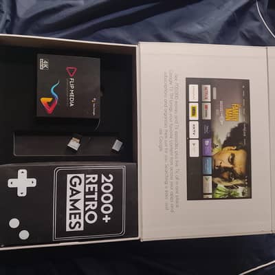 Android box with 2000 retro games