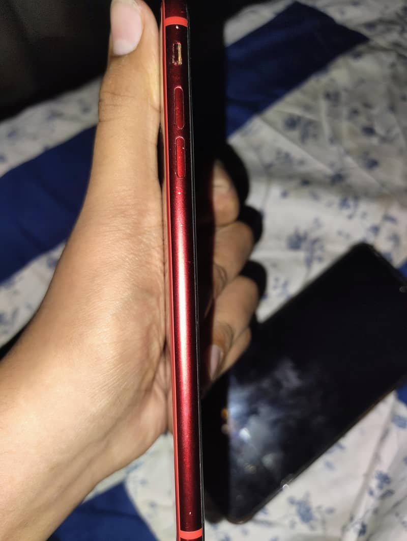 Apple iPhone 8 Plus 4
