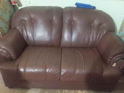 I m selling my sofa set