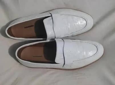 white Loffer Shose Euro 44/ 10 thrifted Store