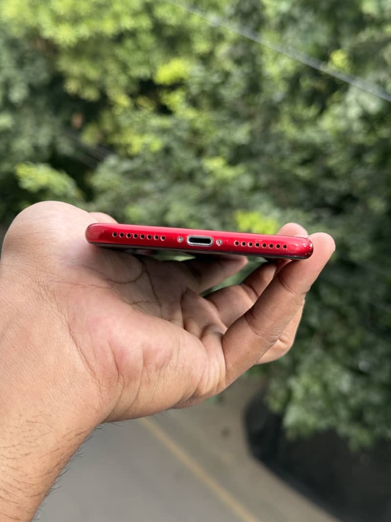 Apple iPhone 8 Plus 5