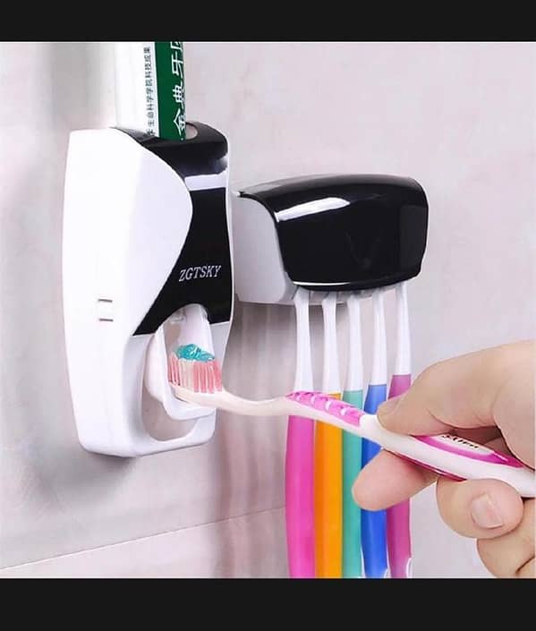 T  1Pcs Automatic Toothpaste Dispenser Wall Mount Dust-proof Toothbrush Holder Wall Mount Bathroom Accessories Set Squeezer