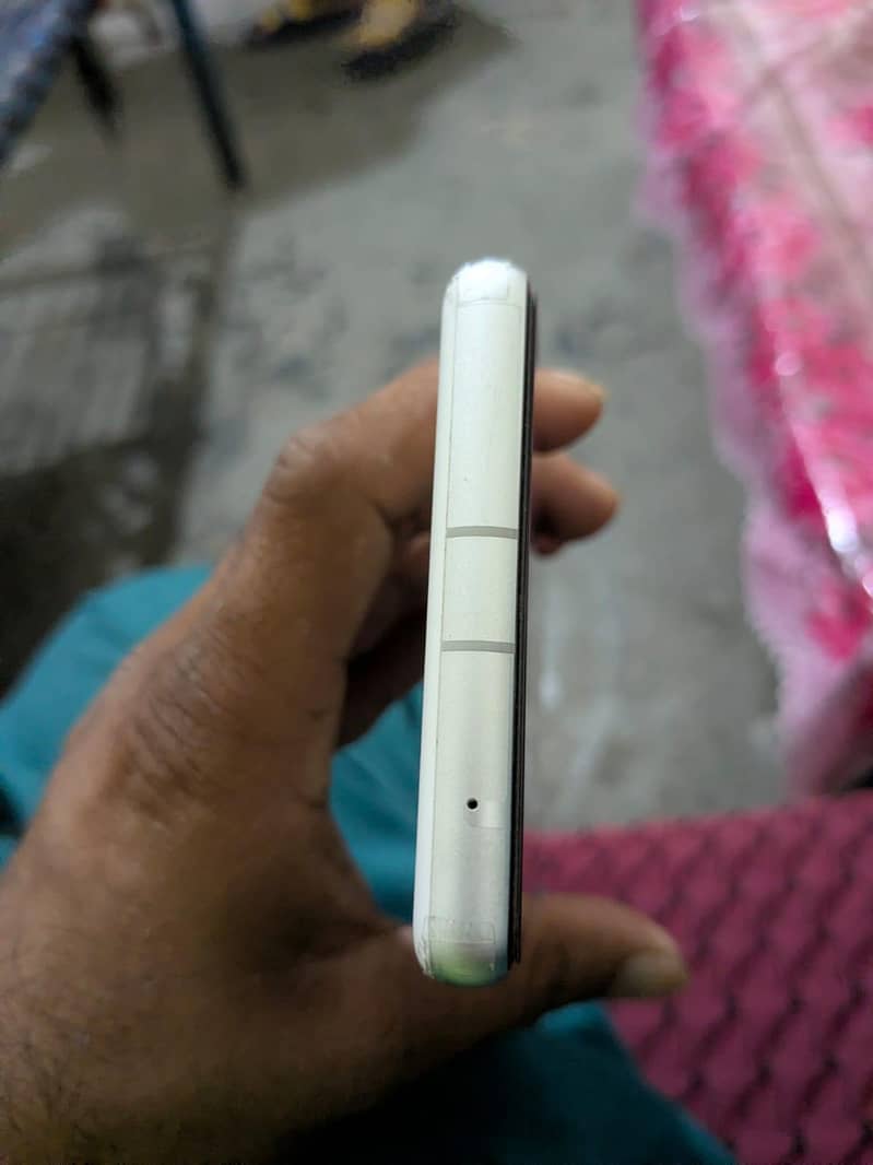 Google Pixel 7a 1
