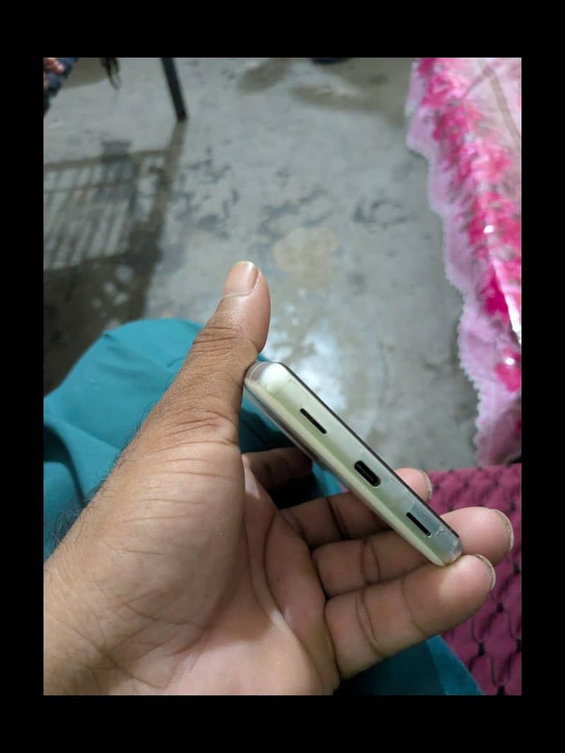 Google Pixel 7a 3