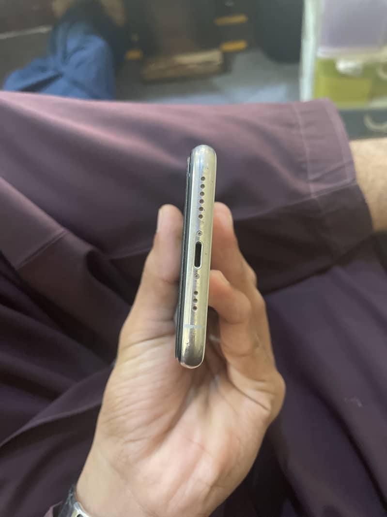 Apple iPhone 11 Pro 5