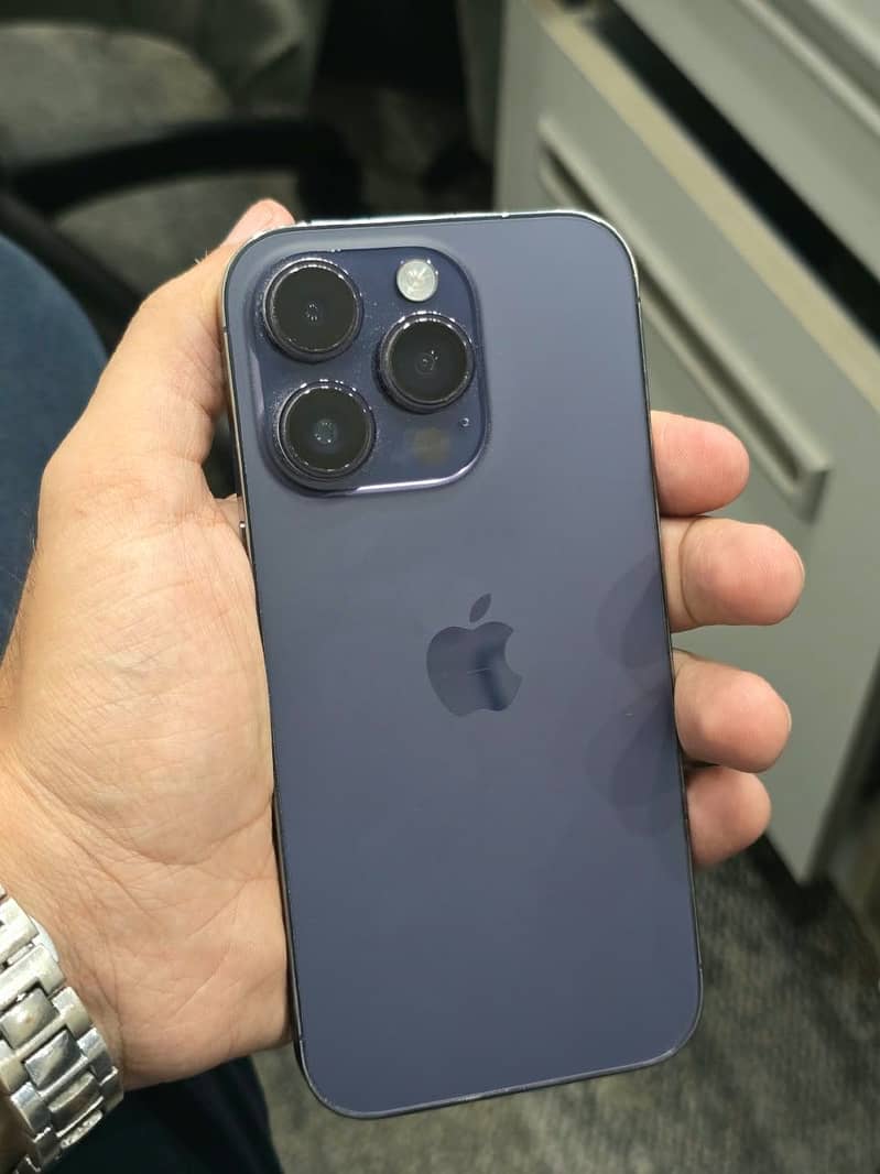 iPhone 14 Pro 2
