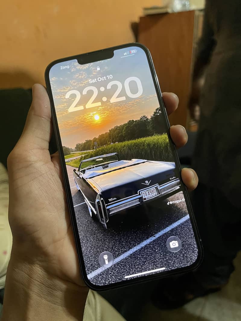 Apple iPhone 13 Pro Max 4