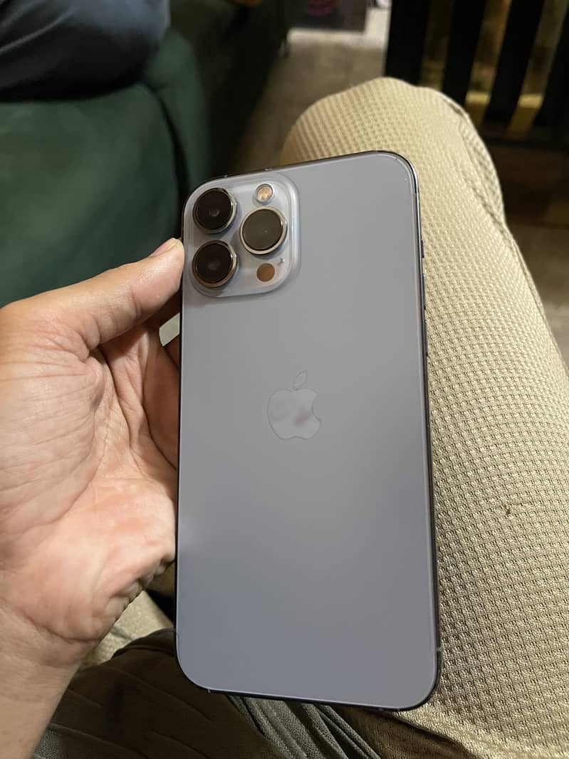 Apple iPhone 13 Pro Max 6