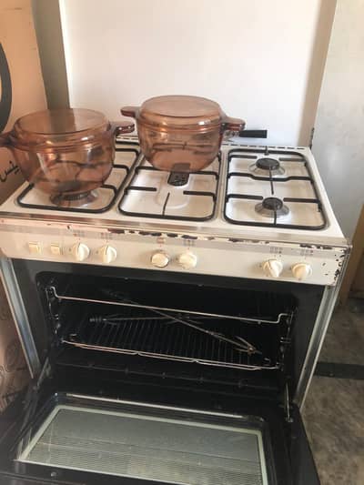 Cooking Range with oven, Gas
