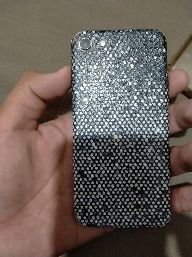 Apple iPhone 8 0