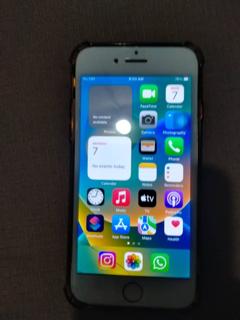 Apple iPhone 8 1