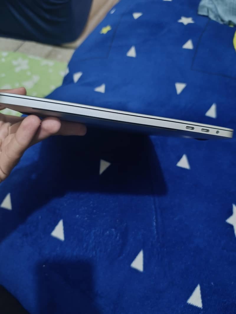 Macbook pro core i5 2