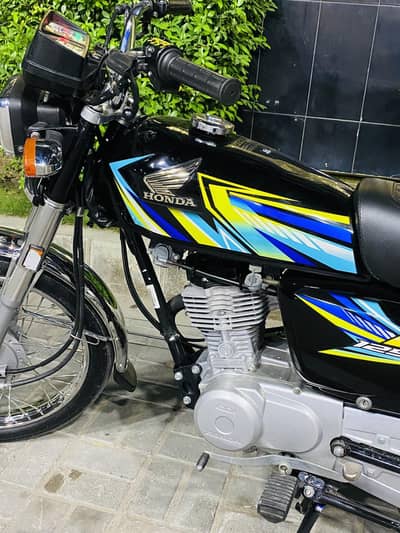 Honda CG 125 model 2025/26 03218953004