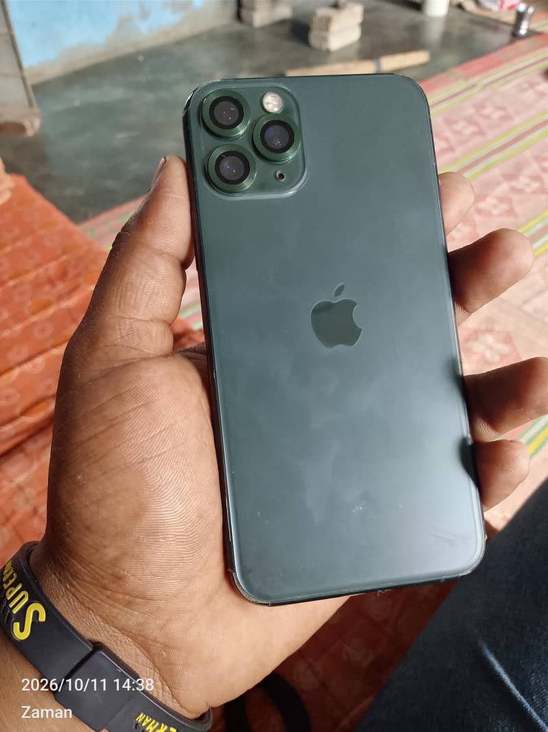 Apple iPhone 11 Pro 1