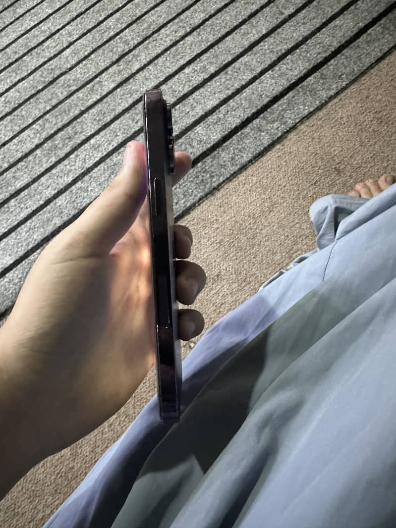 Apple iPhone 14 Pro Max 4