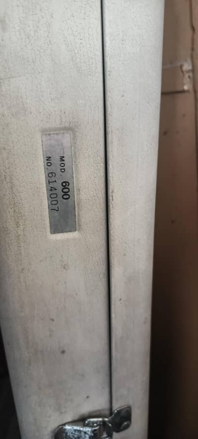 vintage Singer wool knitting machine