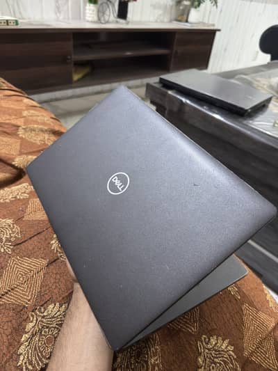 DELL LATTITUDE 5300 8gb