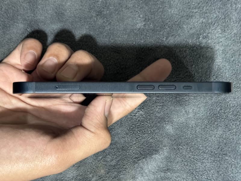 Apple iPhone 13 3