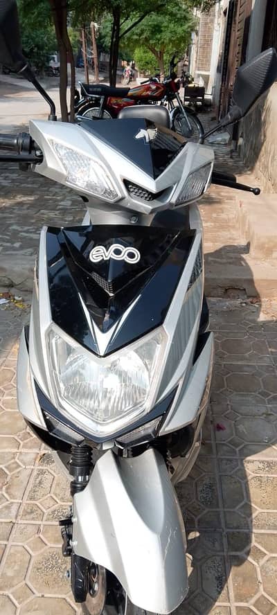 Evoo Gen-X electric Scotty with 110KM ECO Range 50Kmph Top Speed