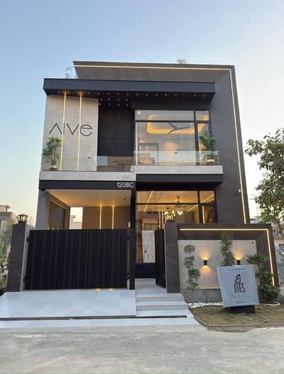 6.6 Marla OutStanding Designer House With solar Available For Rent IN DHA Phase 9 Town