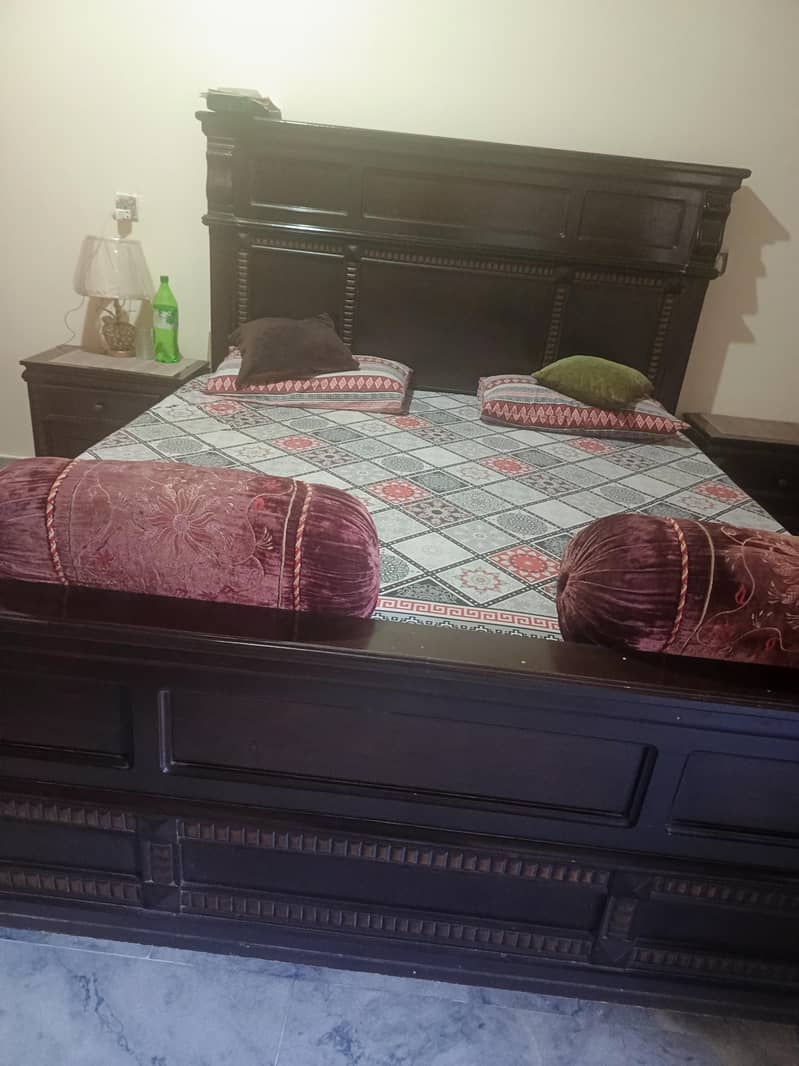 Double Bed with side Table 0