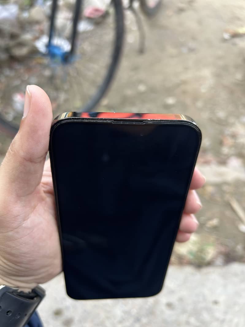 Apple iPhone 14 Pro Max 3