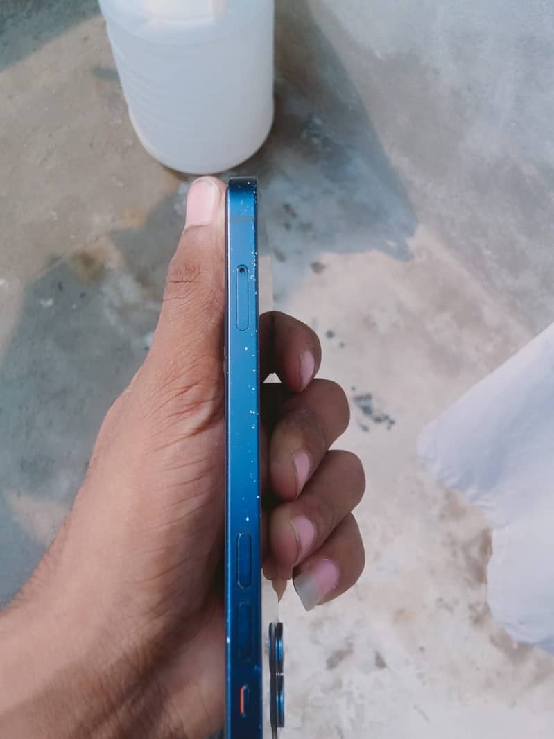 Apple iPhone 12 5