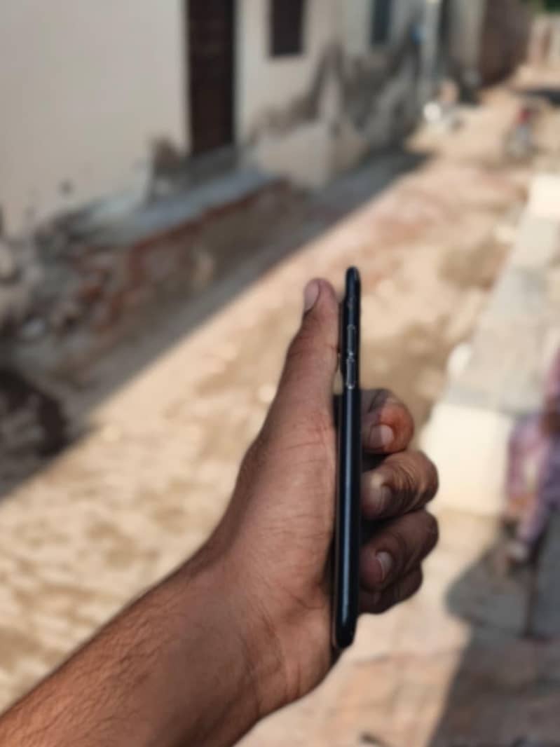 Apple iPhone SE 3 2