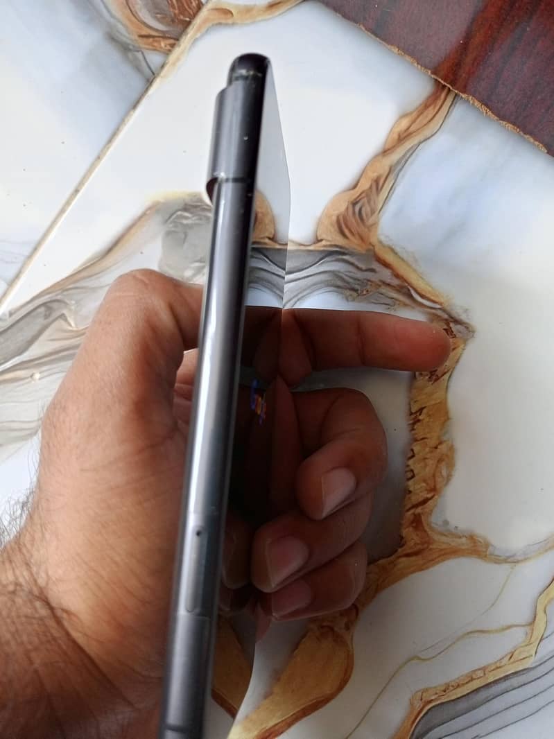 Google Pixel 8 3